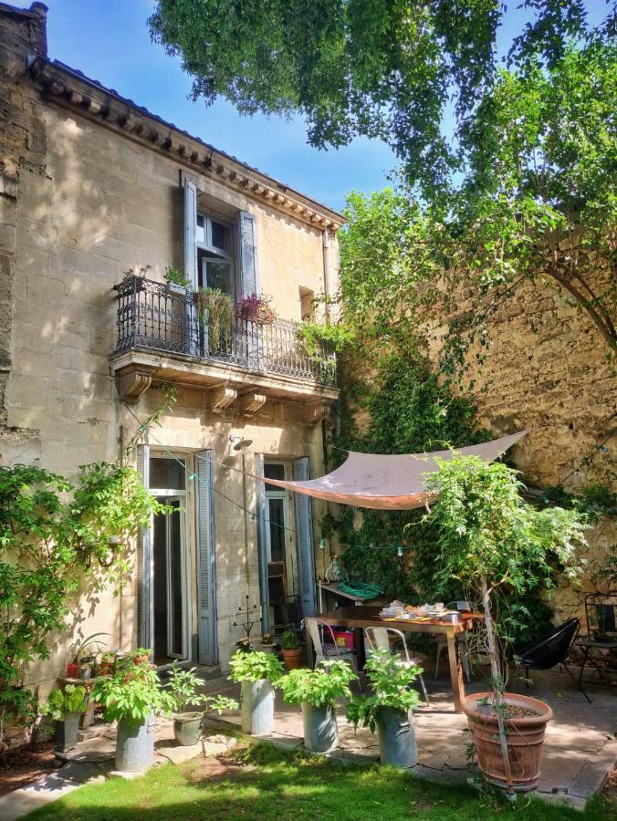 En Ville Et Sous Les Arbres Montpellier Buitenkant foto